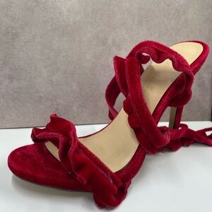 Crushing Red velvet ruffle heeled sandal.